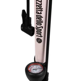Pompa gonfiaggio per officina la gazzetta dello sport in acciaio colore rosa con manometro, 26x14,5x59 cm><noscript><img width=
